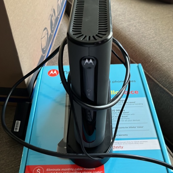 Montorola Wi-Fi router - Picture 2 of 4